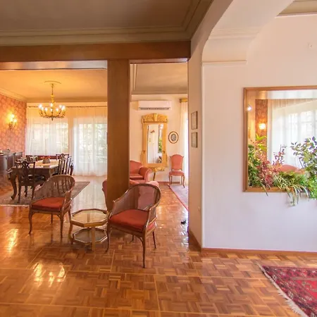 3bdr-185m2-hygeia-mitera-oaca-kifisias-psychiko-embassies-100mbpswifi Apartment