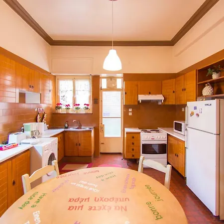 3bdr-185m2-hygeia-mitera-oaca-kifisias-psychiko-embassies-100mbpswifi Apartment *